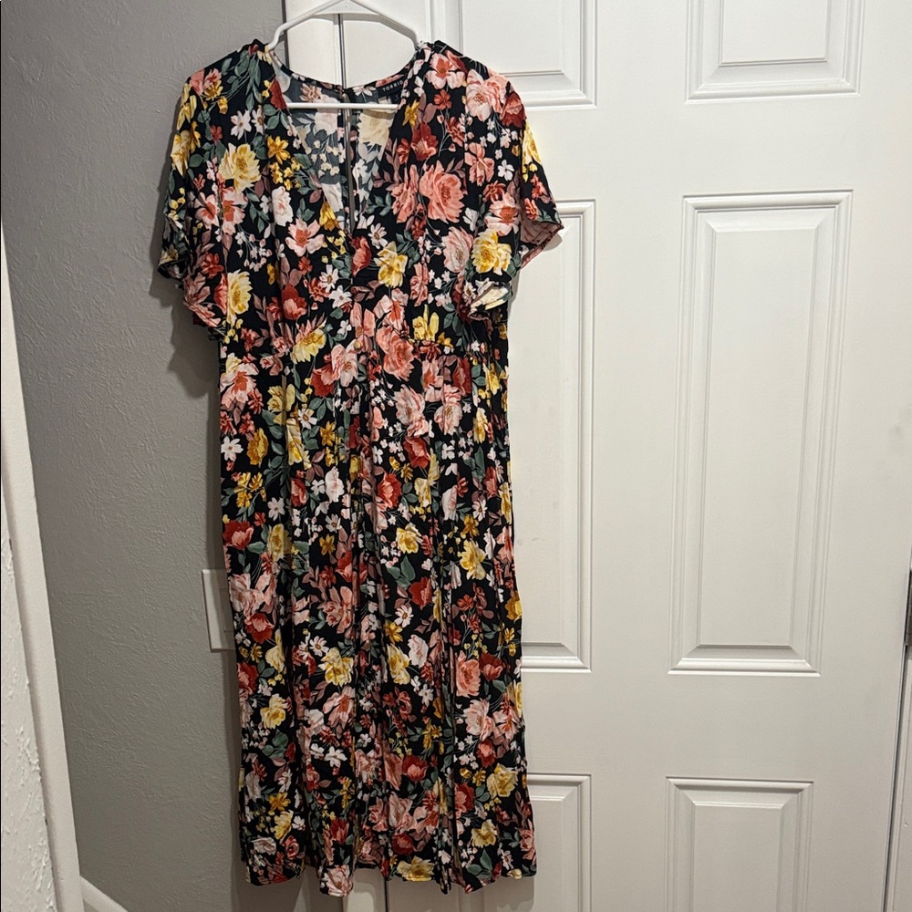 Torrid Black Floral Midi Dress
